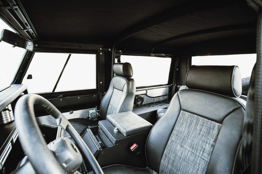  Land Rover Defender 90 by Icon 2014 года  (фото 41 из 63)